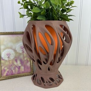 Modern Abstract Planter Pot with Drainage, Mantis Indoor Planter Pot